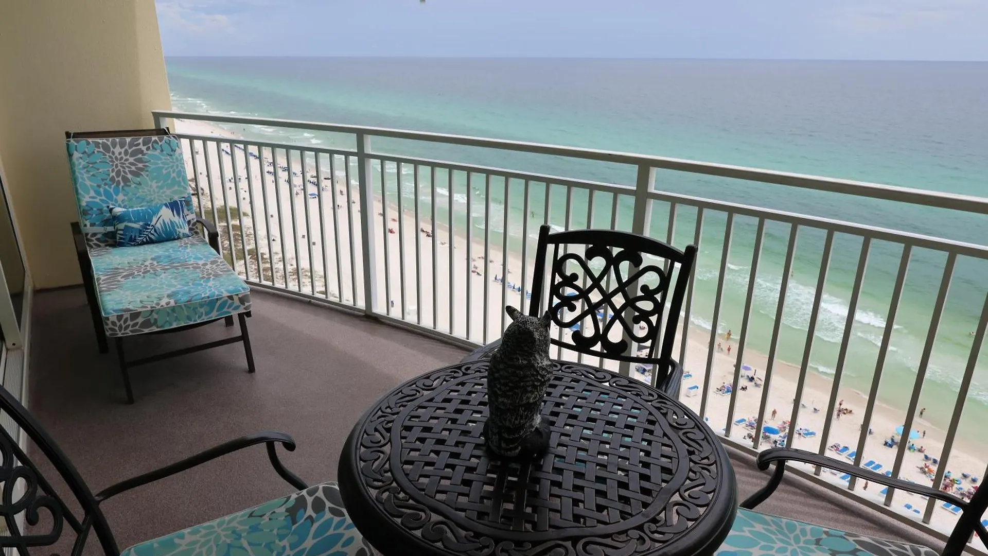 Aqua 1504 Beachfront Condo With Free Beach Chairs بنما سيتي بيتش شقة