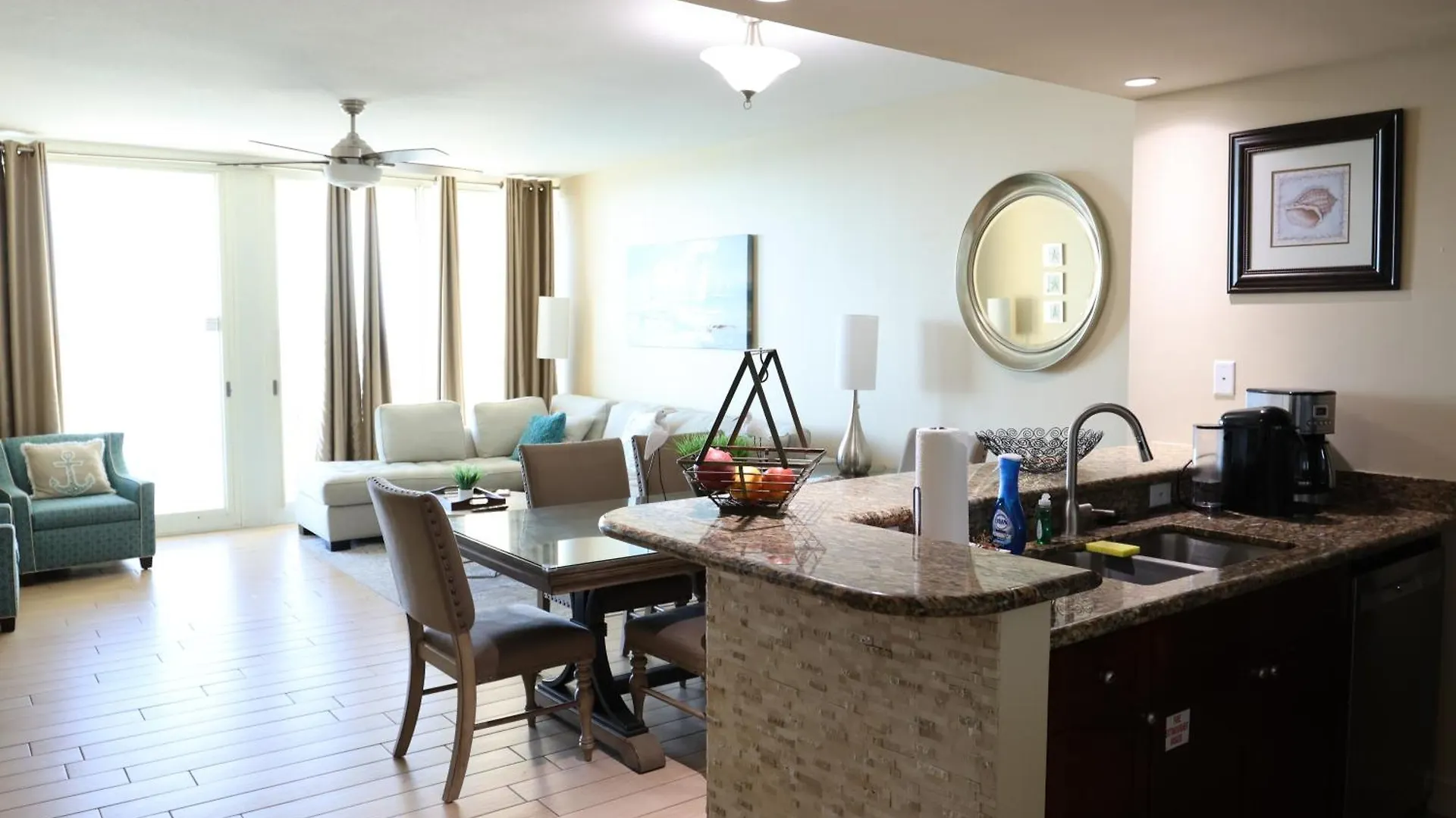 Aqua 1504 Beachfront Condo With Free Beach Chairs Panama City Beach Estados Unidos da América