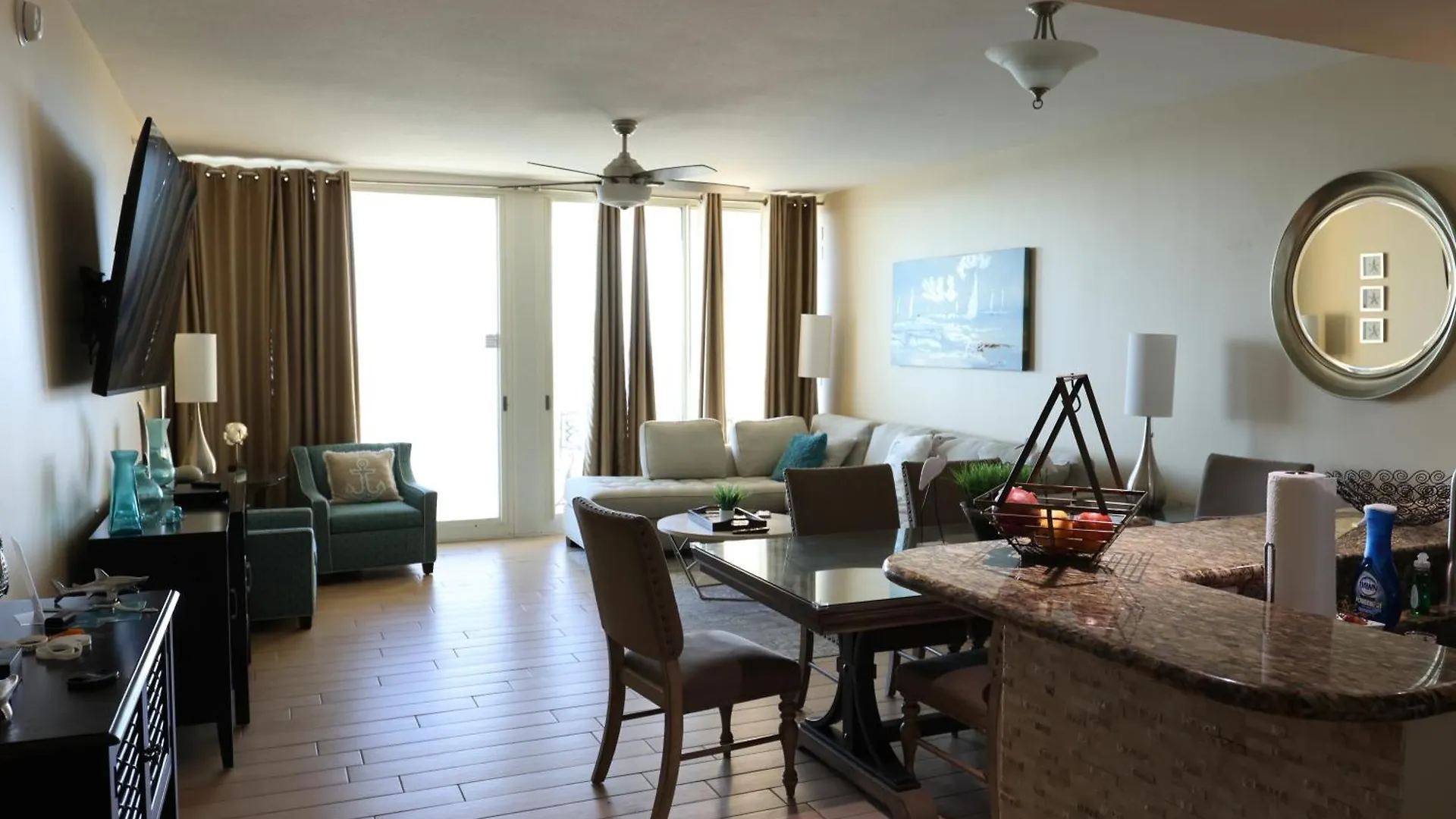Aqua 1504 Beachfront Condo With Free Beach Chairs Panama City Beach Estados Unidos da América