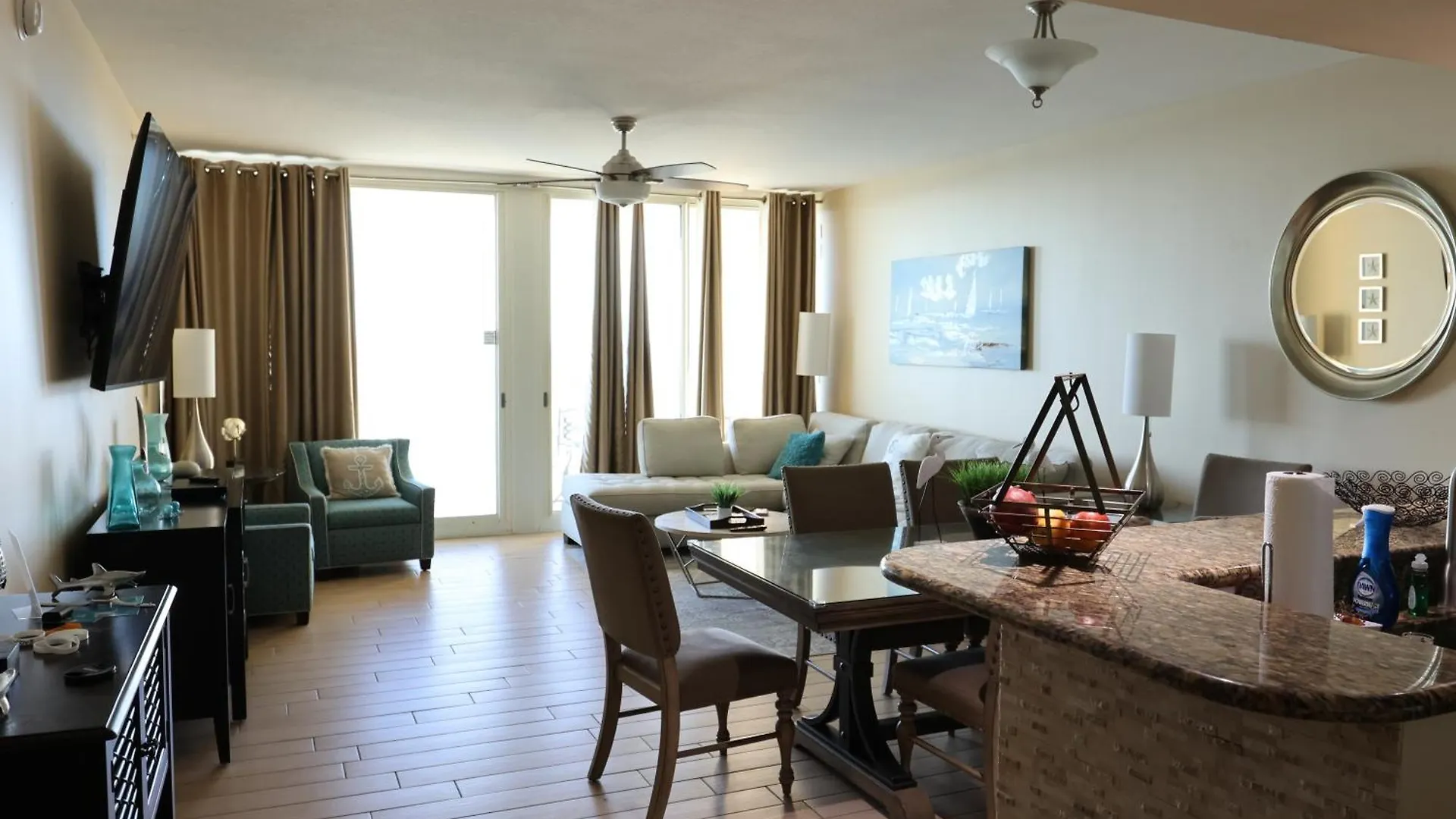 Aqua 1504 Beachfront Condo With Free Beach Chairs Panama City Beach Estados Unidos da América